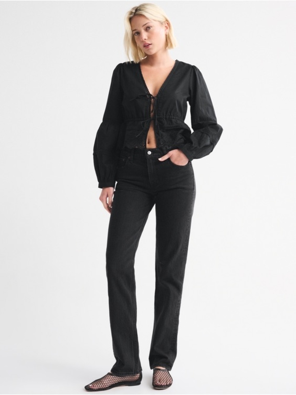 Abercrombie & Fitch Straight Mid Rise Jeans
